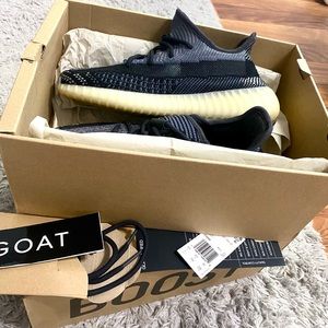 Yeezy Boost 350 V2 ‘Carbon’ (Goat Verified)